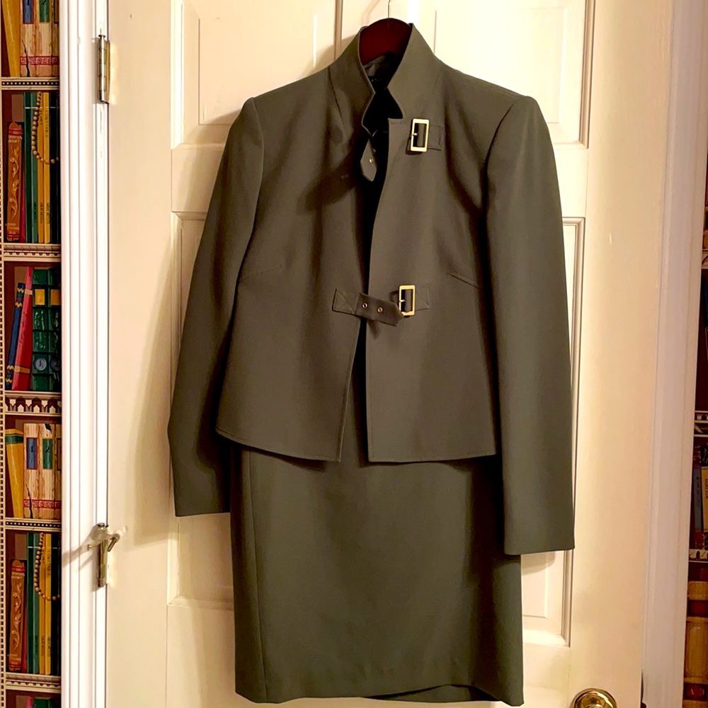 Anne Klein power suit in hunter green. Great for work!